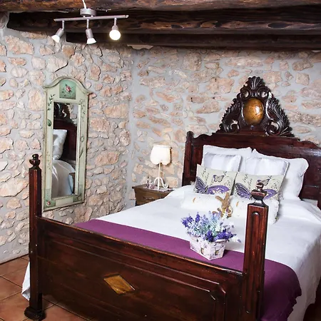 Cal Ganso Encantat Casa di campagna *